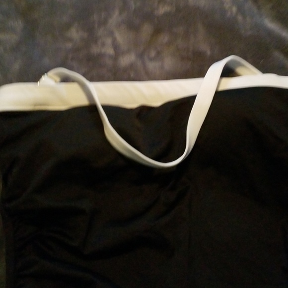 Swimsuit - Picture 2 of 4